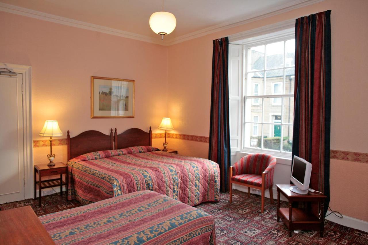 Triple Room with Shower,1683810701:JPEG