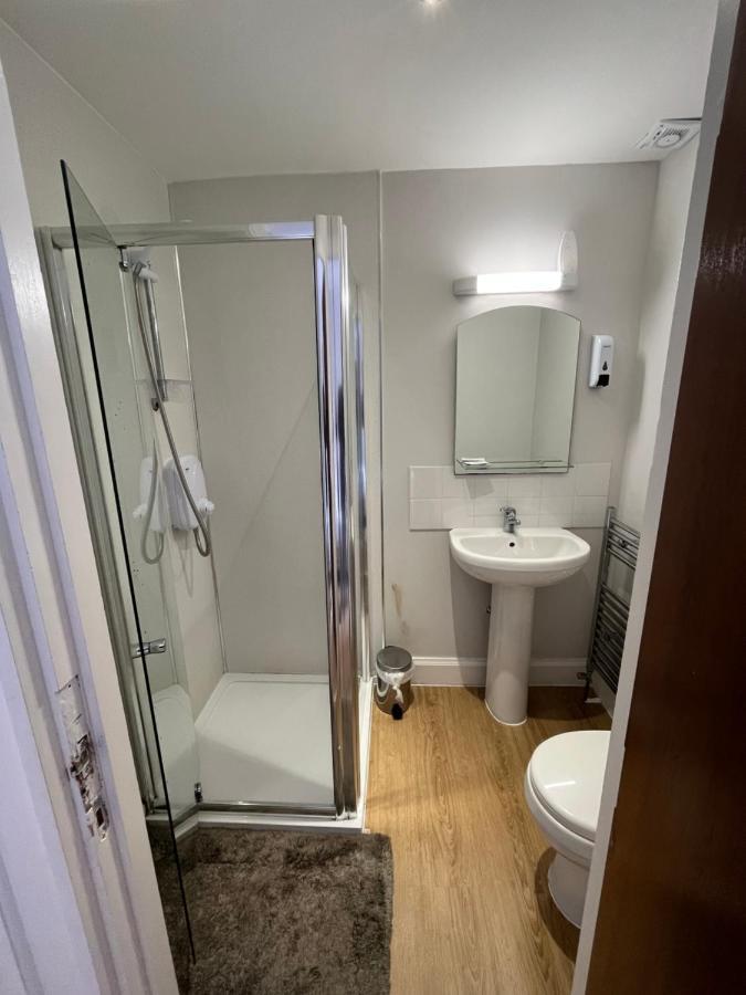 Family Room,1314425743:JPEG