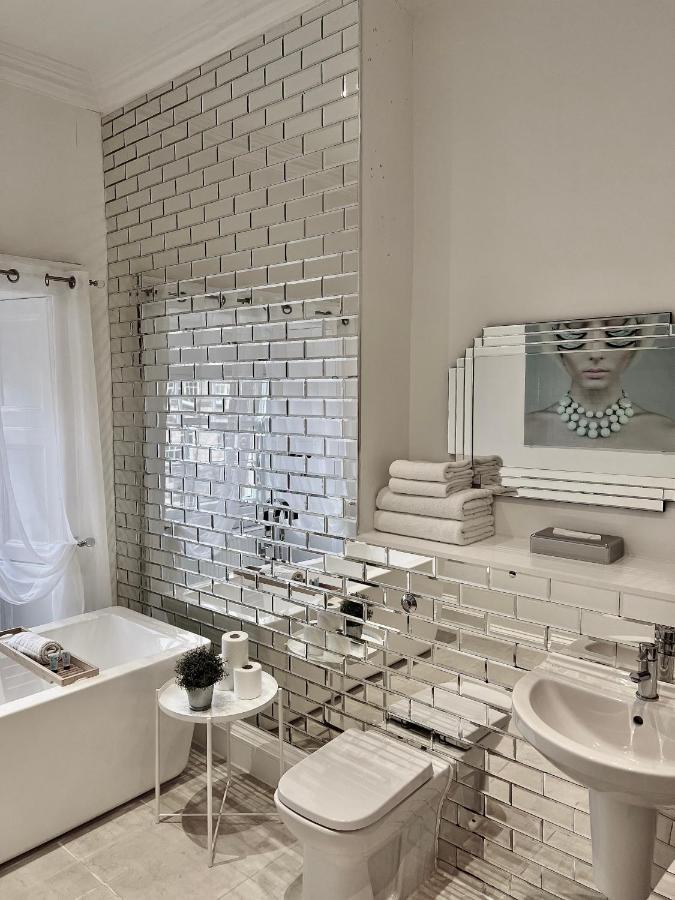 Deluxe Double Room with Bath,1541379070:JPEG