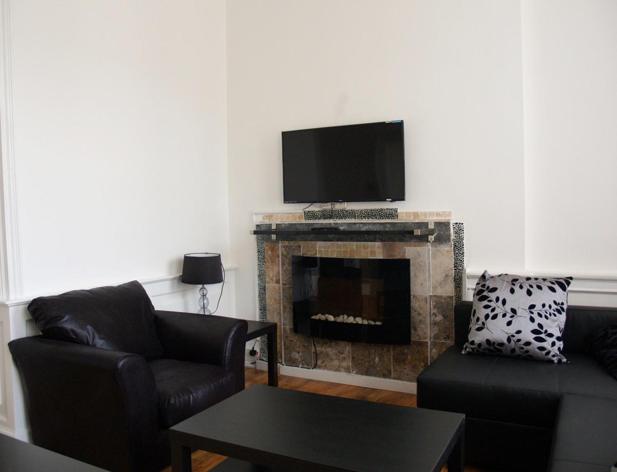 Two-Bedroom Apartment 4