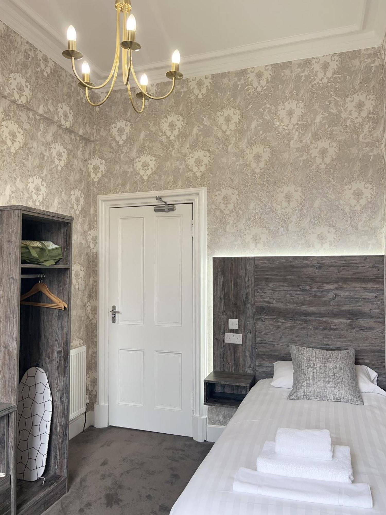 Standard Single Room with Shared Bathroom