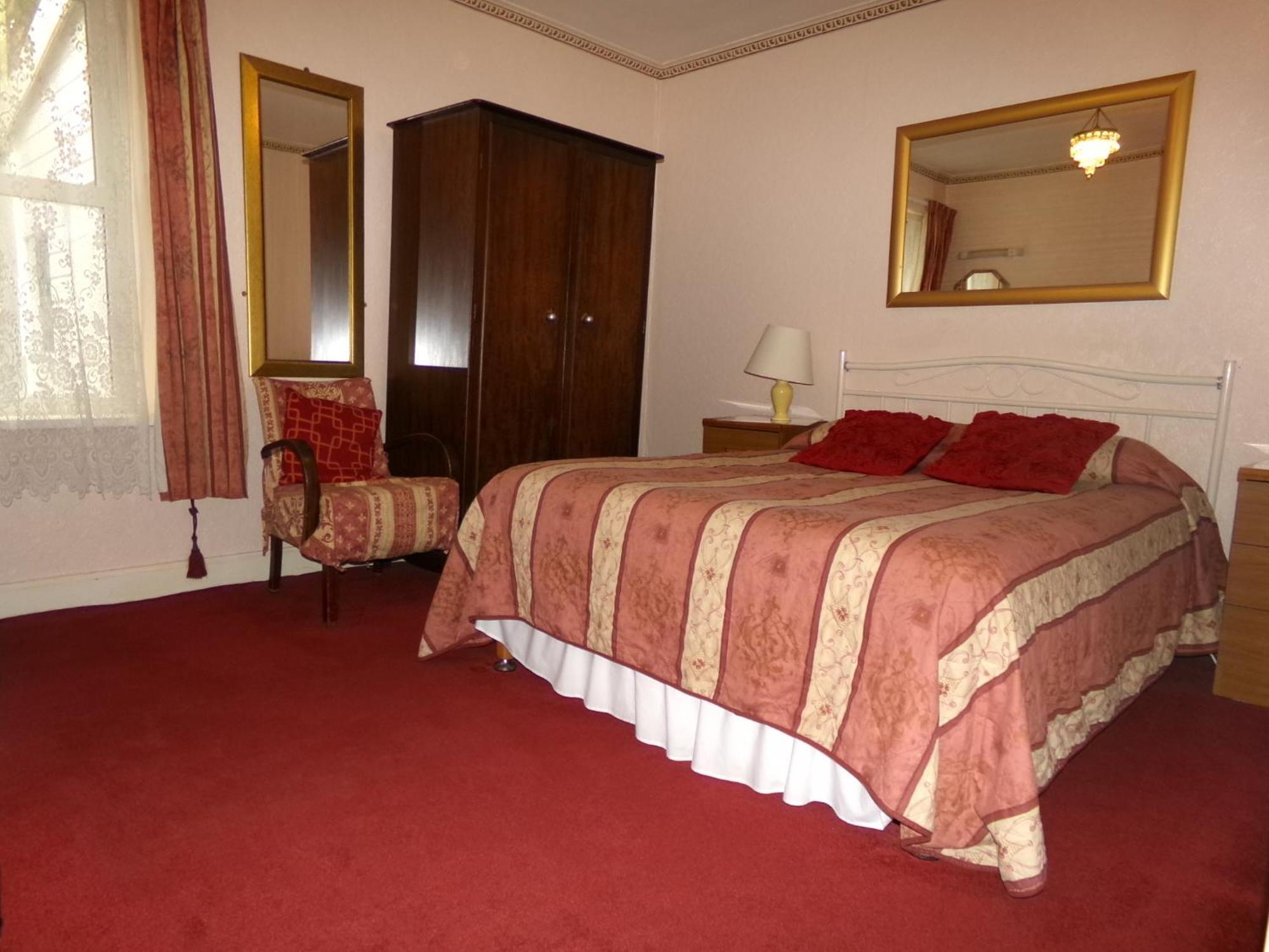 Double Room with Private External Shower Room,1686430356:JPEG