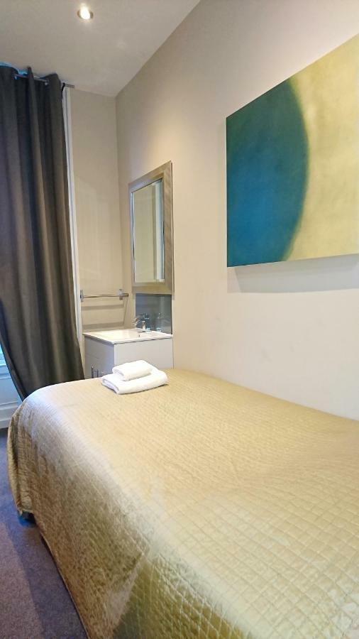 Single Room with Shared Bathroom