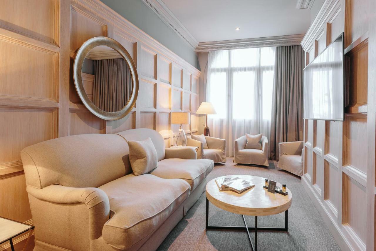 Feature Family Room