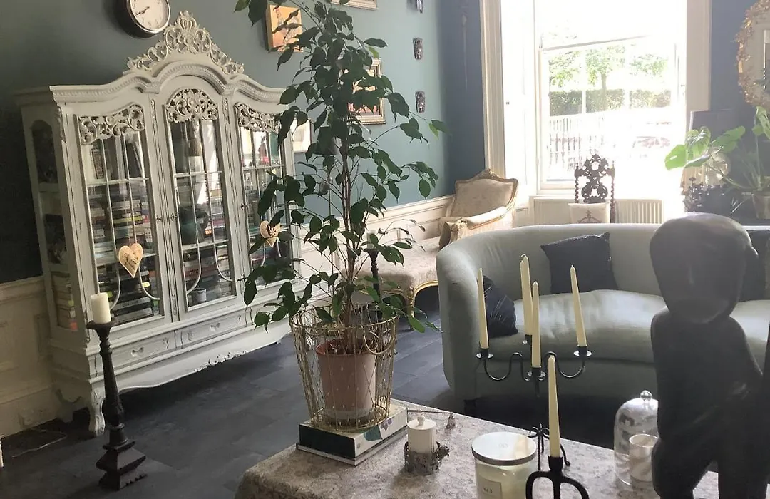 A Room In The City - West-1