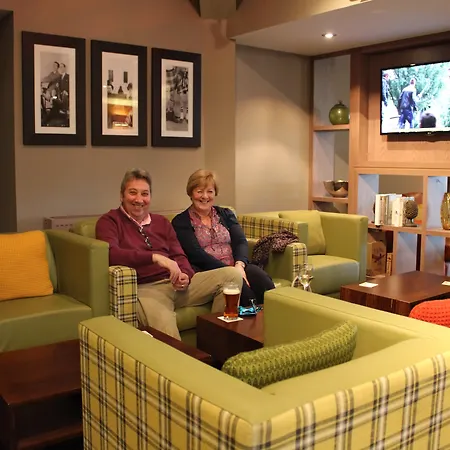 Holiday Inn Express Edinburgh Airport By Ihg-2