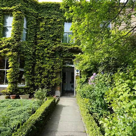 A-Haven Townhouse Hotel-2