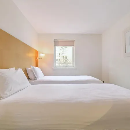 Holyrood Aparthotel-3