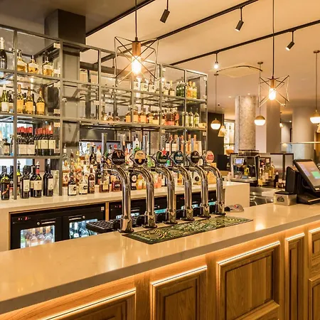Holiday Inn Edinburgh Zoo By Ihg-2