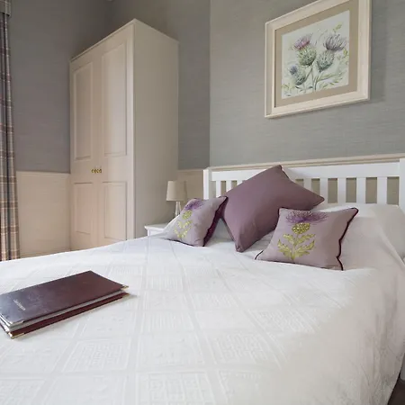 Sherwood Guest House-3