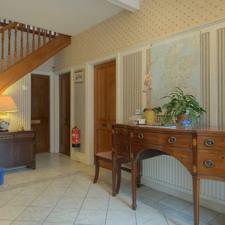 Acer Lodge Guest House-2