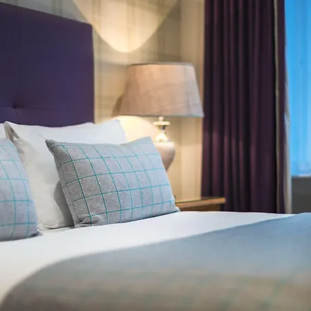 Braid Apartments By Mansley-3