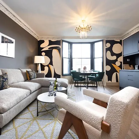 30 Castle Street Aparthotel-3