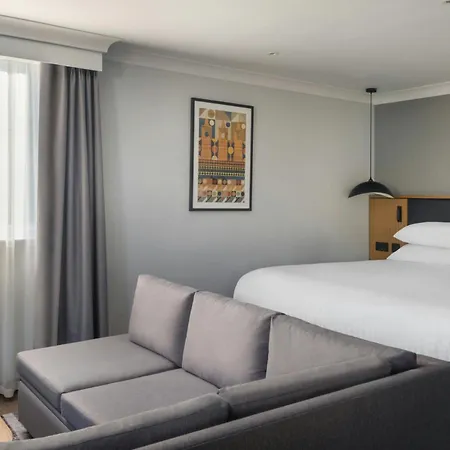 Edinburgh Marriott Hotel Holyrood-3