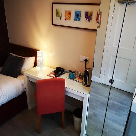 Dene Guest House, New Town-3