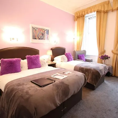 Bonnie'S Guest House-2